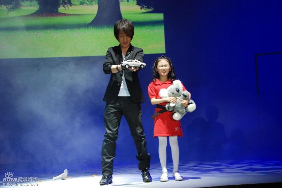 东风日产新轩逸上市现场图