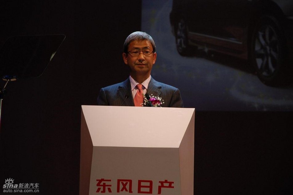 东风日产新轩逸上市现场图