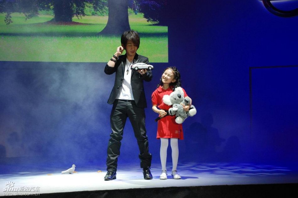 东风日产新轩逸上市现场图