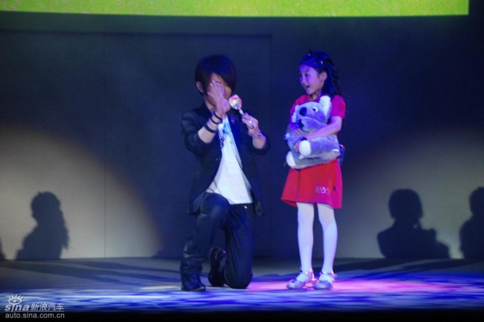 东风日产新轩逸上市现场图