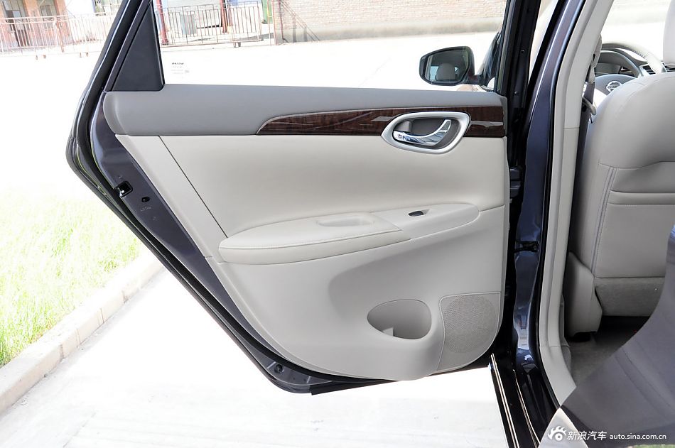 2012款轩逸实拍