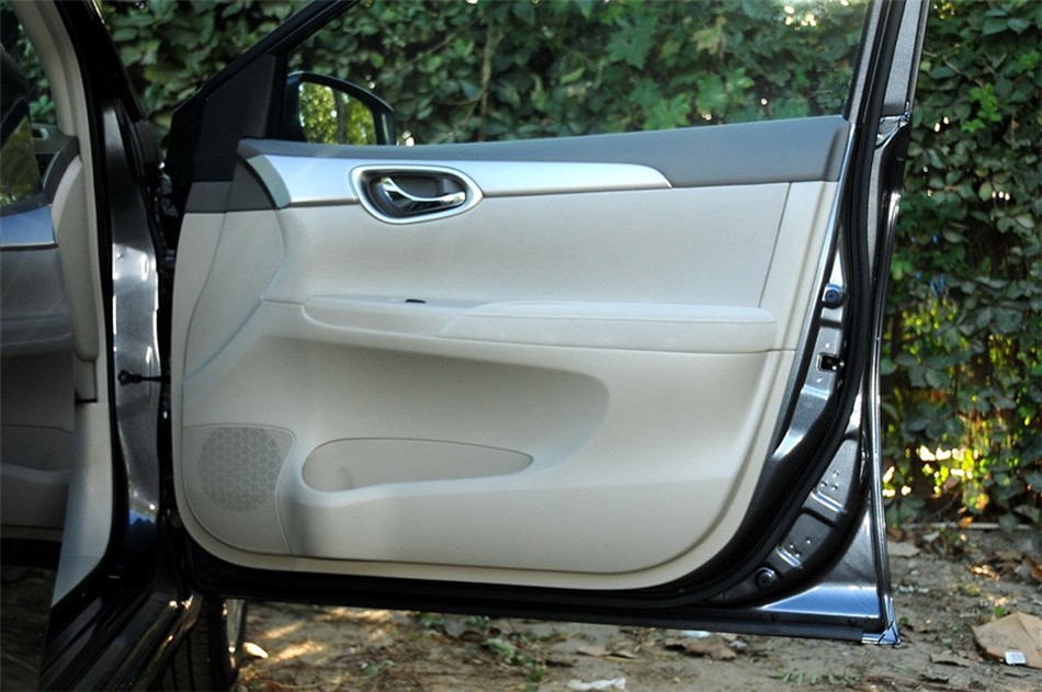 2012款 1.8L CVT 舒适版 座椅空间