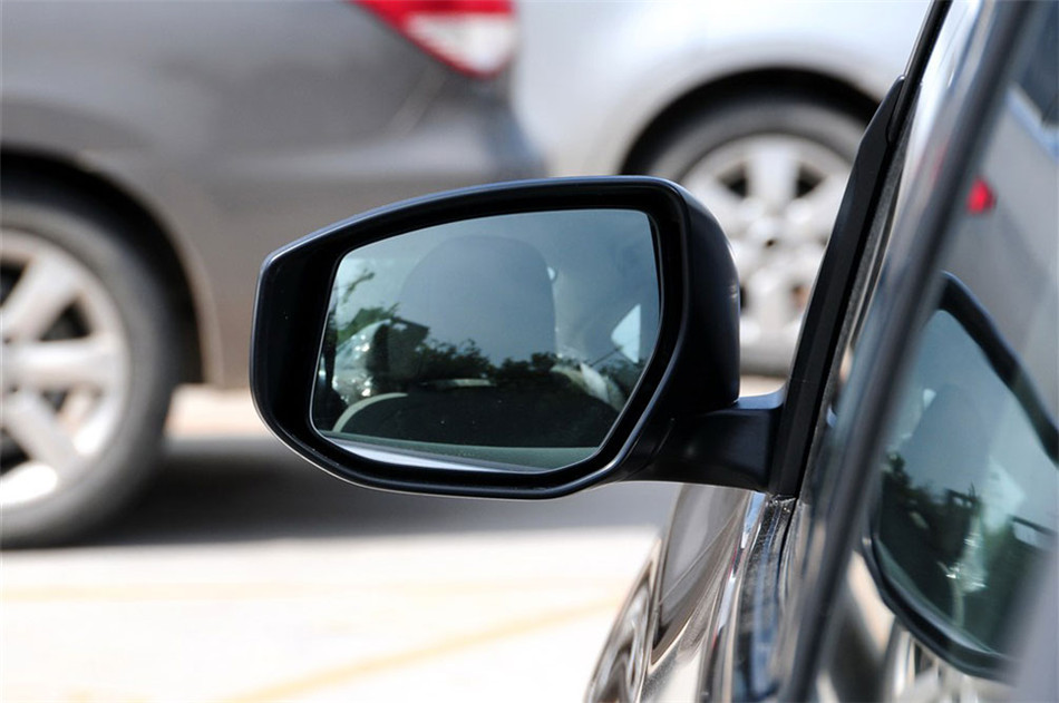 2012款 1.6L MT 豪华版 其他