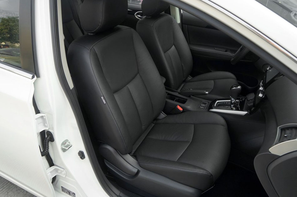 2016款 1.6XV CVT智尊版 座椅空间