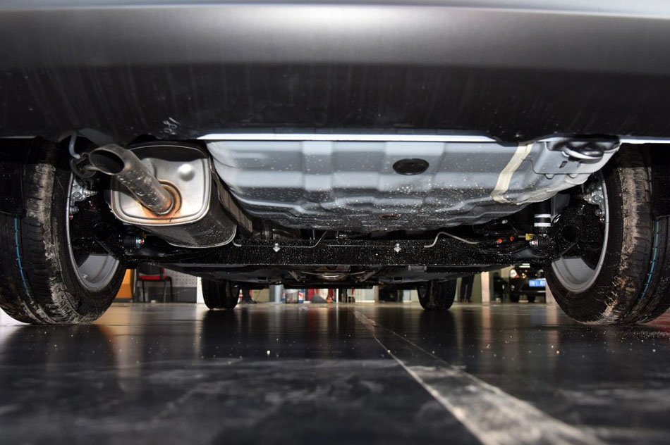 2016款 1.6XV CVT智尊版 引擎底盘