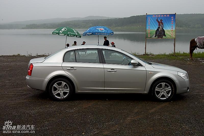 新浪试驾一汽奔腾