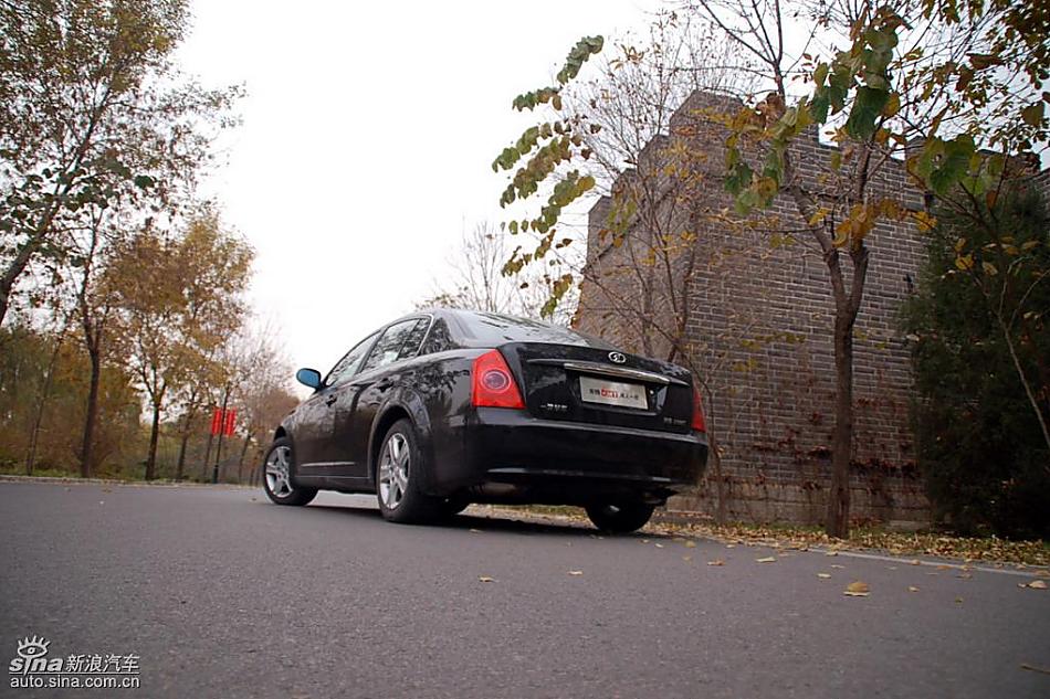 08款一汽奔腾6MT外观