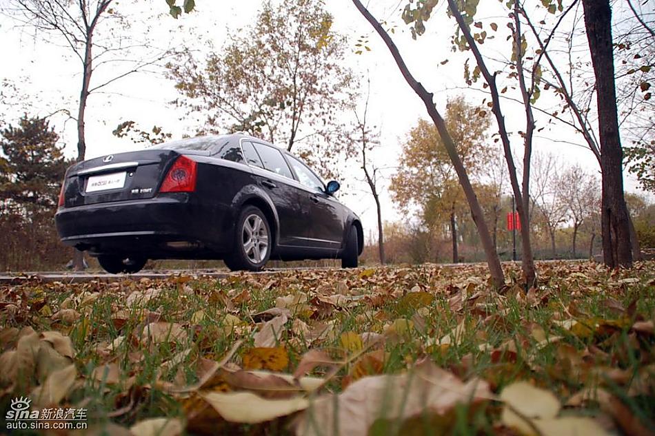 08款一汽奔腾6MT外观