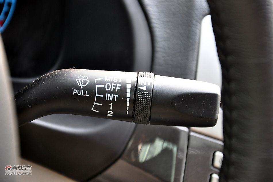 2011款奔腾B70高清到店实拍