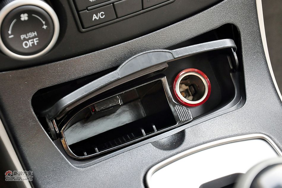 2011款奔腾B70高清到店实拍