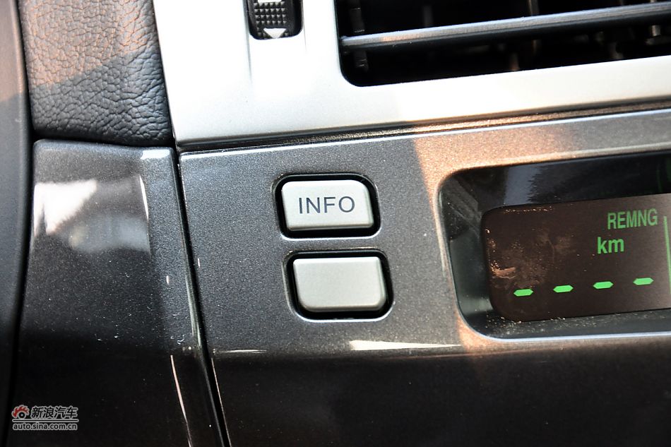 2011款奔腾B70高清到店实拍