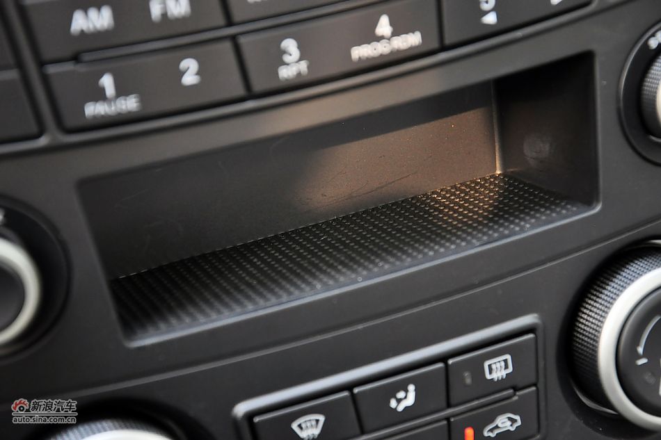 2011款奔腾B70高清到店实拍