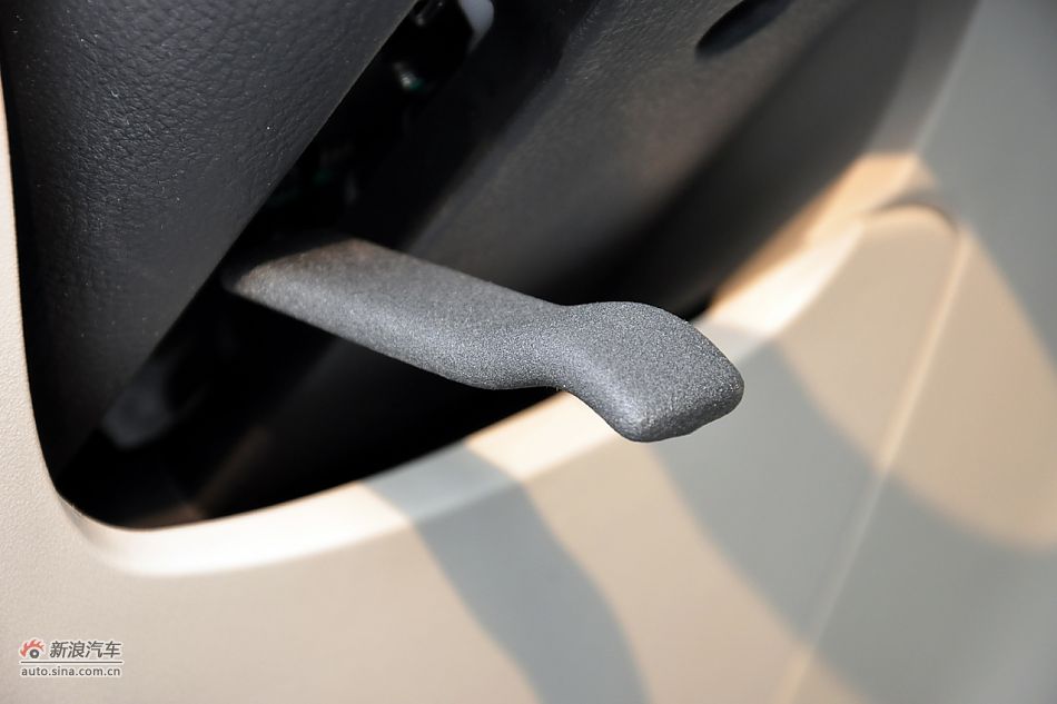 2011款奔腾B70高清到店实拍