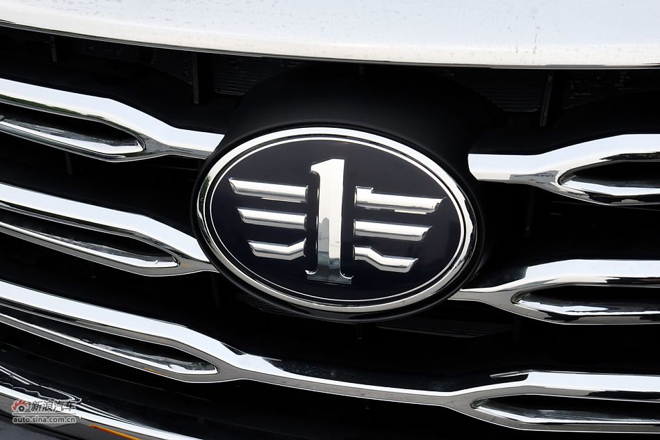 2011款奔腾B70高清到店实拍