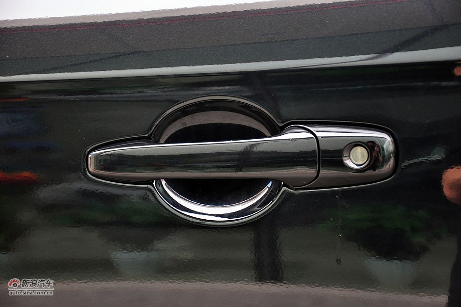 2011款奔腾B70高清到店实拍