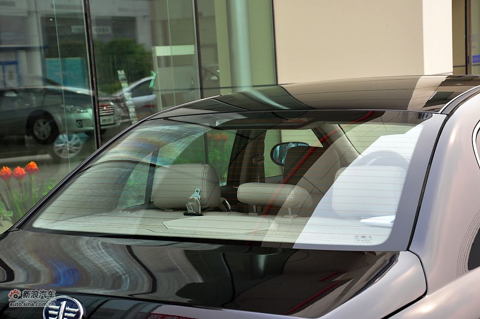 2011款奔腾B70高清到店实拍