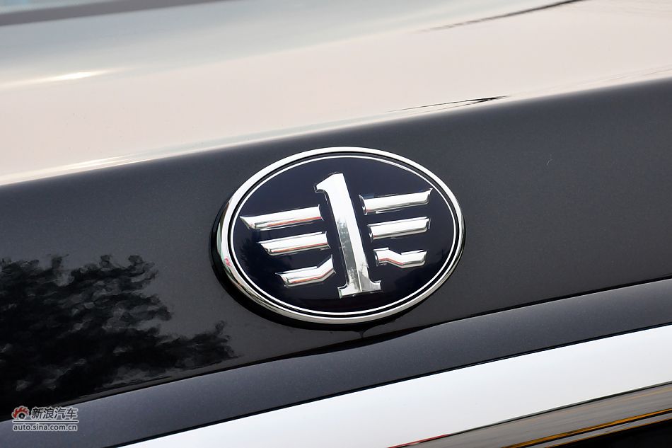 2011款奔腾B70高清到店实拍