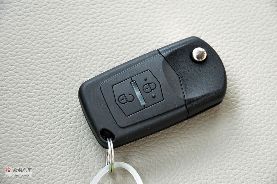 2011款奔腾B70高清到店实拍