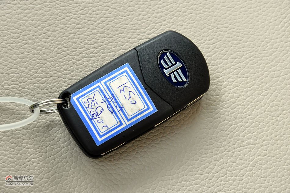 2011款奔腾B70高清到店实拍