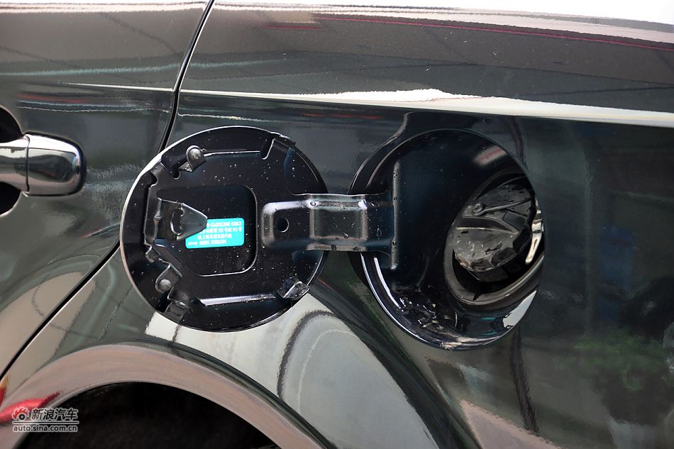 2011款奔腾B70高清到店实拍