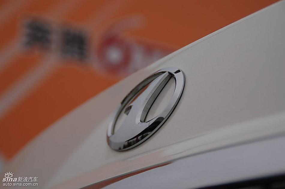 08款一汽奔腾6MT外观