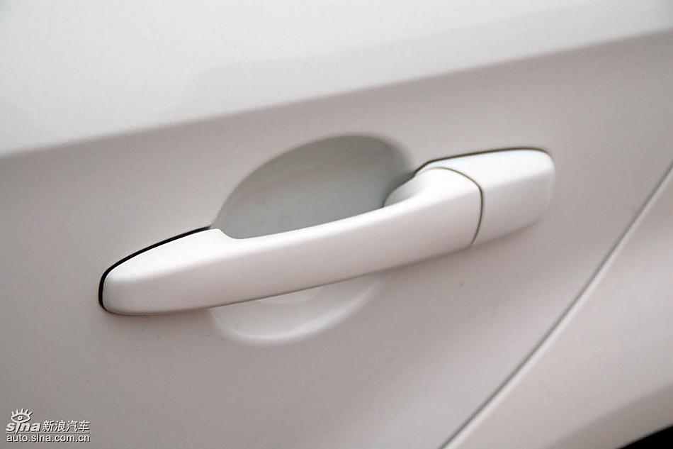 08款一汽奔腾6MT外观