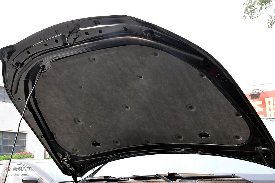 2011款奔腾B70高清到店实拍