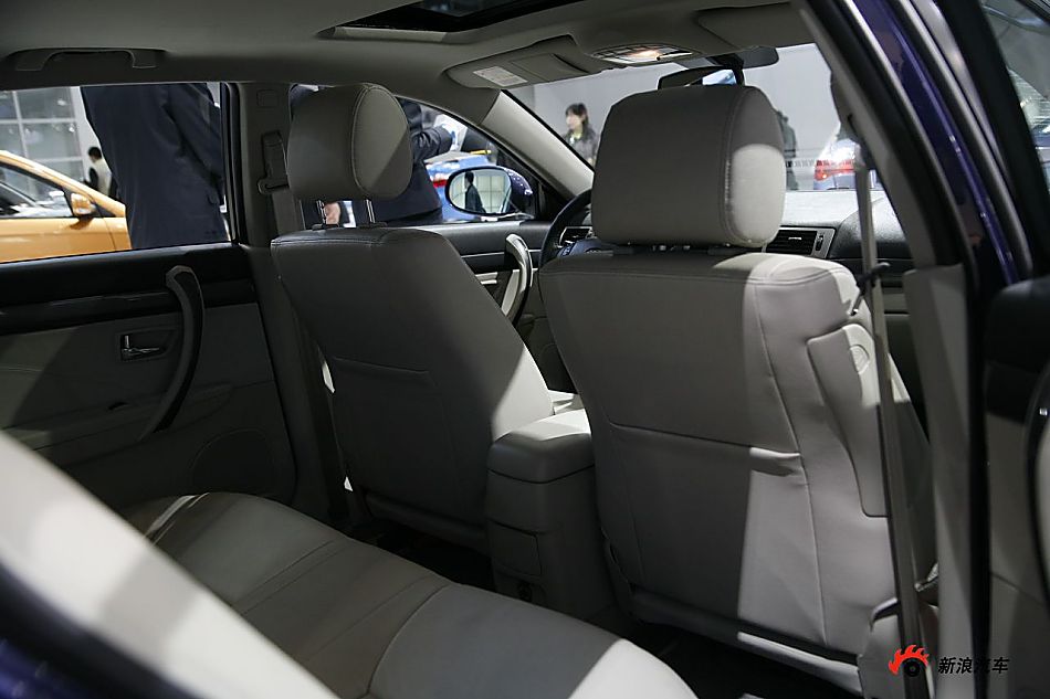 一汽2010款奔腾B70