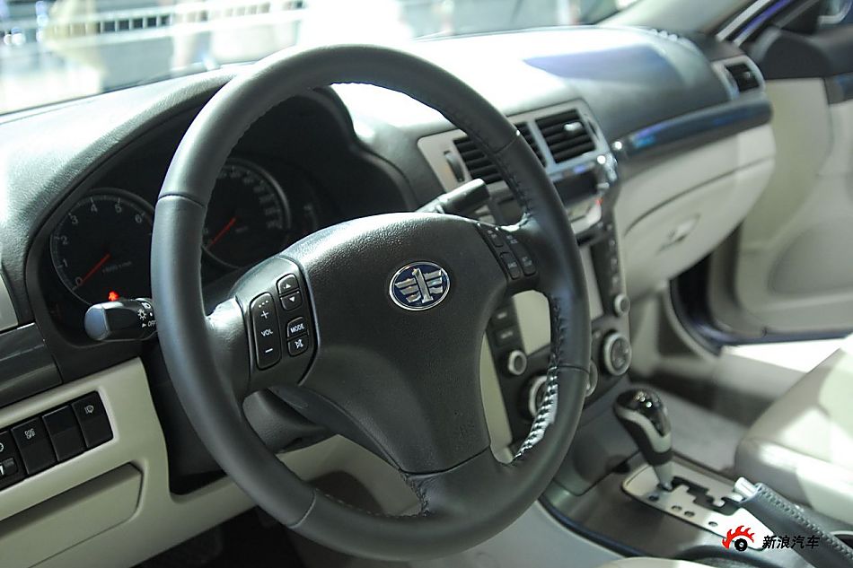 一汽2010款奔腾B70