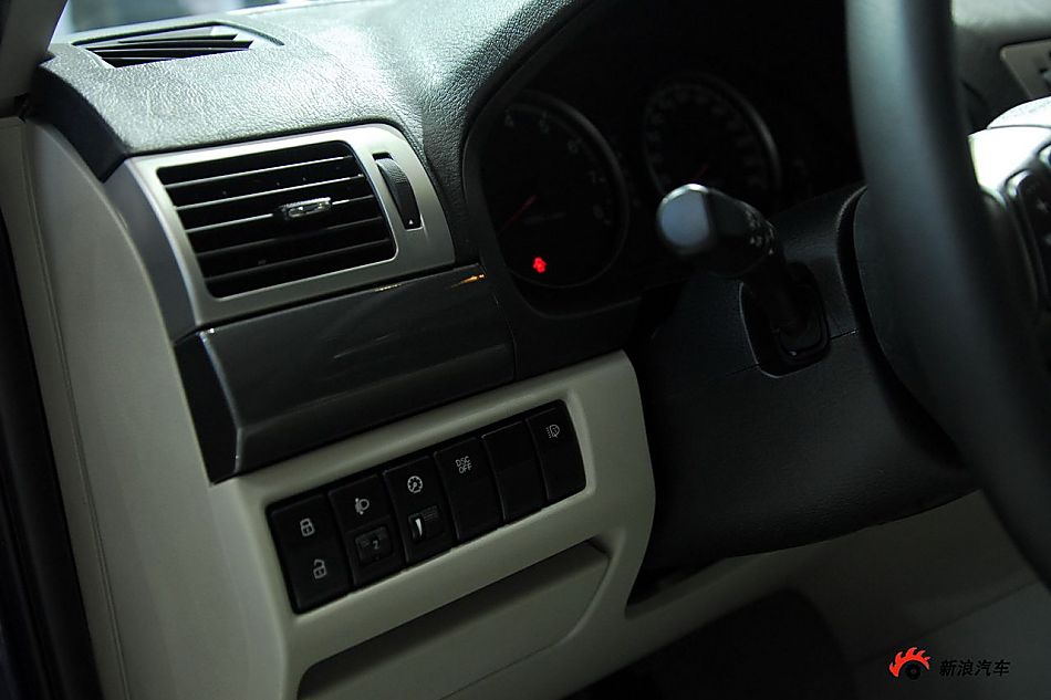 一汽2010款奔腾B70