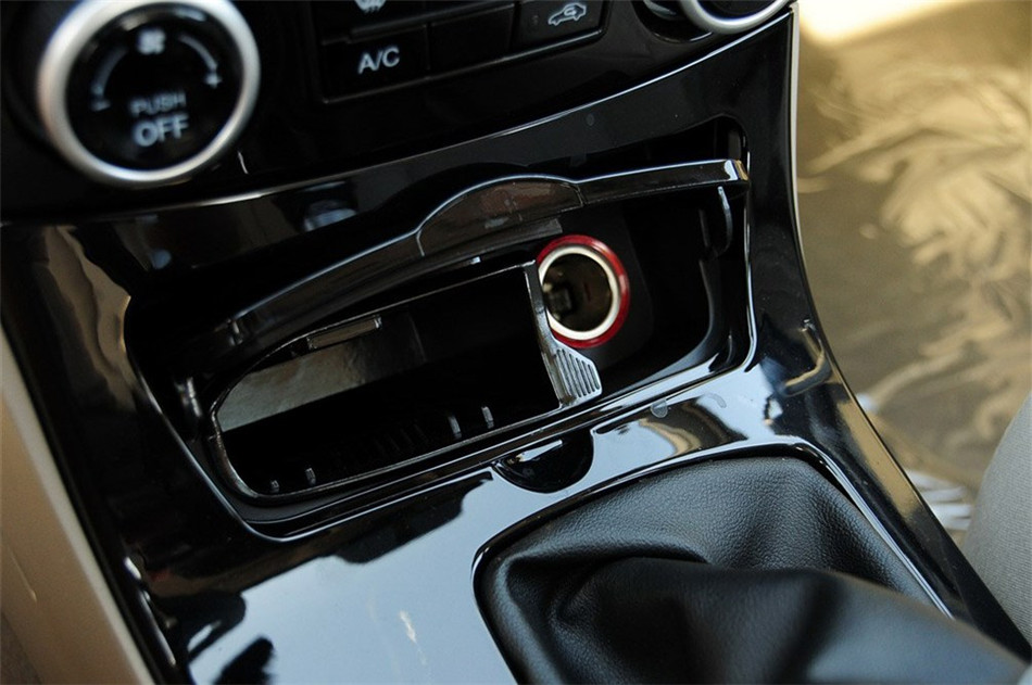 2012款 1.8L MT 时尚型 内饰