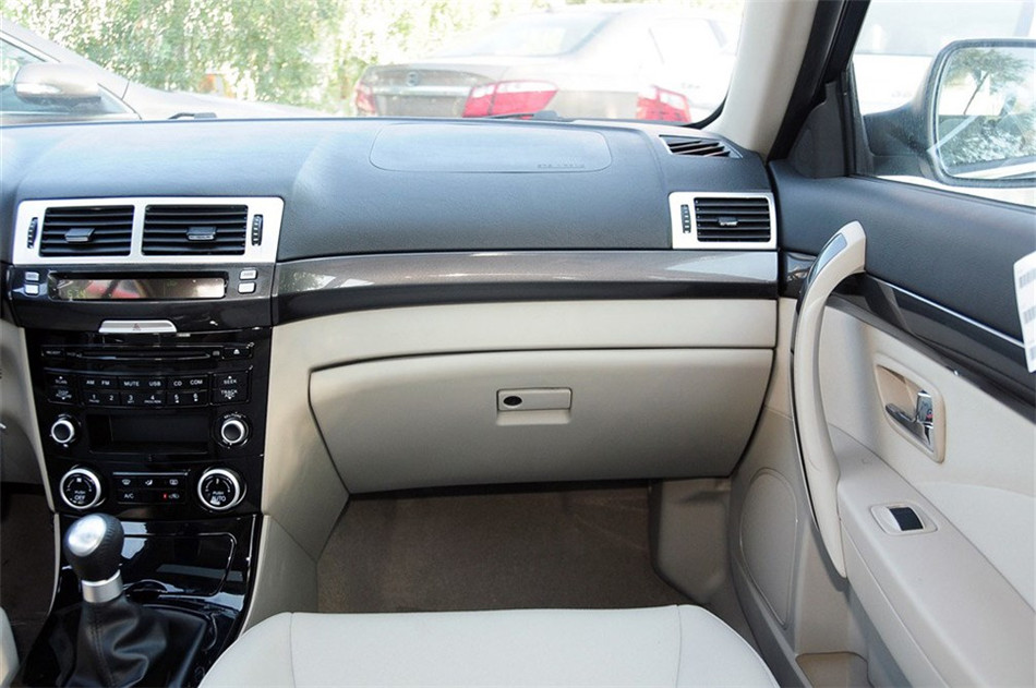 2012款 1.8L MT 时尚型 内饰