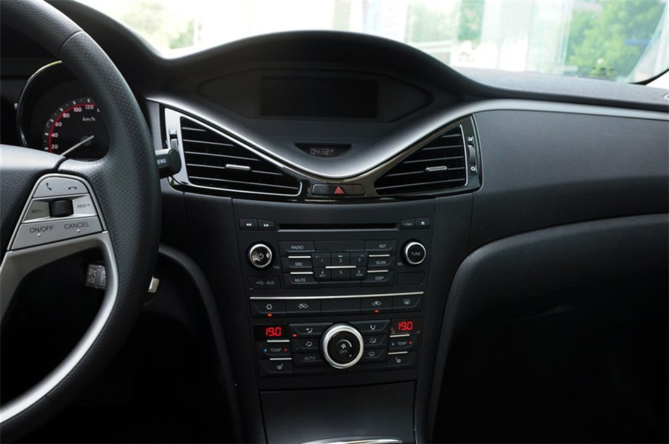 2014款 2.0L AT 豪华型 内饰