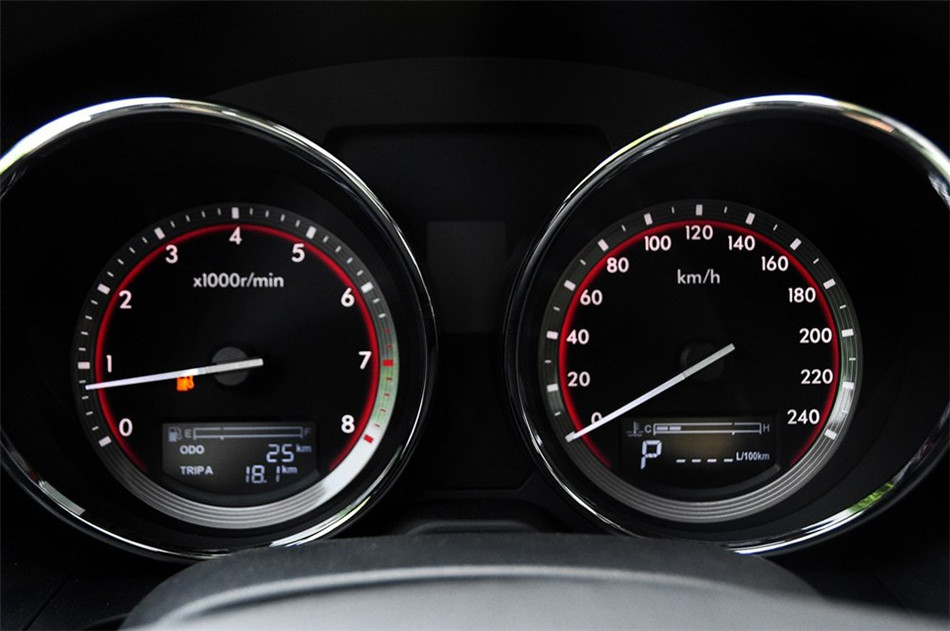 2014款 2.0L AT 豪华型 内饰