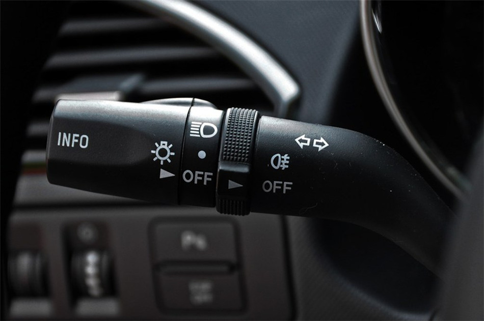 2014款 2.0L AT 豪华型 内饰