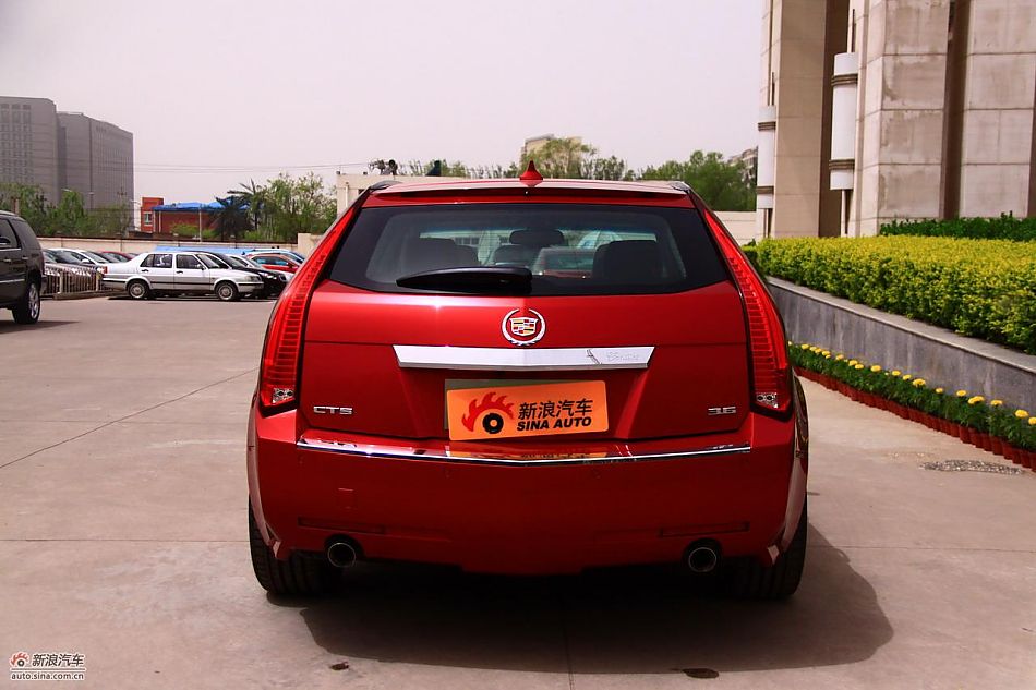 凯迪拉克CTS Wagon外观实拍图