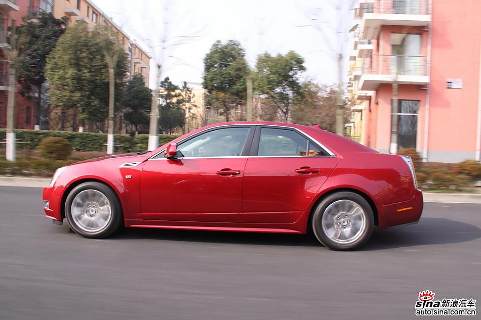 2010款凯迪拉克CTS 3.0豪华运动版外观