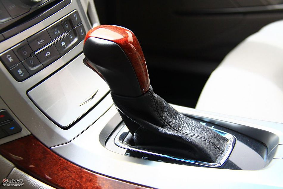 凯迪拉克CTS Wagon内饰实拍图