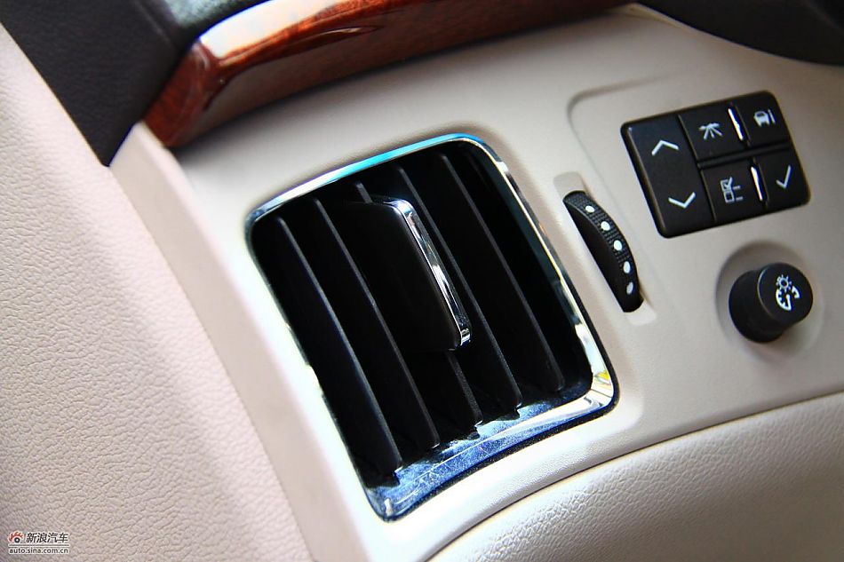 凯迪拉克CTS Wagon内饰实拍图