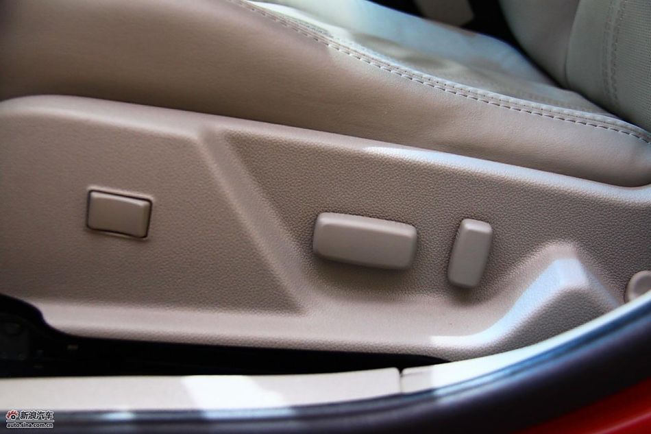 凯迪拉克CTS Wagon内饰实拍图