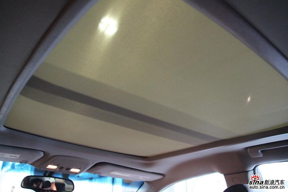 2010款凯迪拉克CTS 3.0豪华运动版内饰