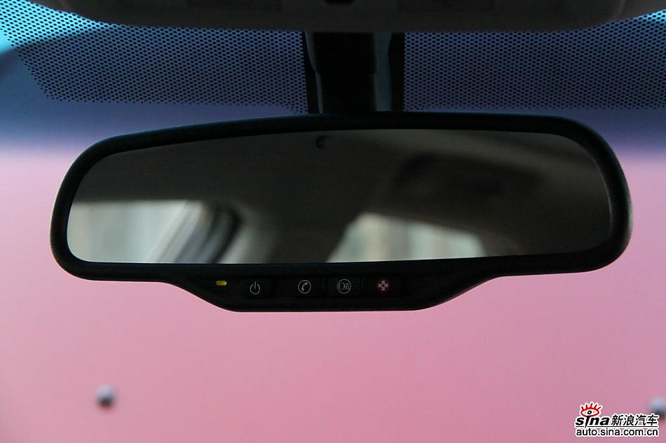 2010款凯迪拉克CTS 3.0豪华运动版内饰