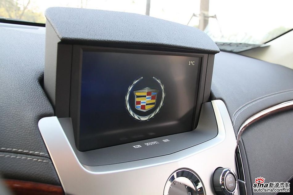 2010款凯迪拉克CTS 3.0豪华运动版内饰