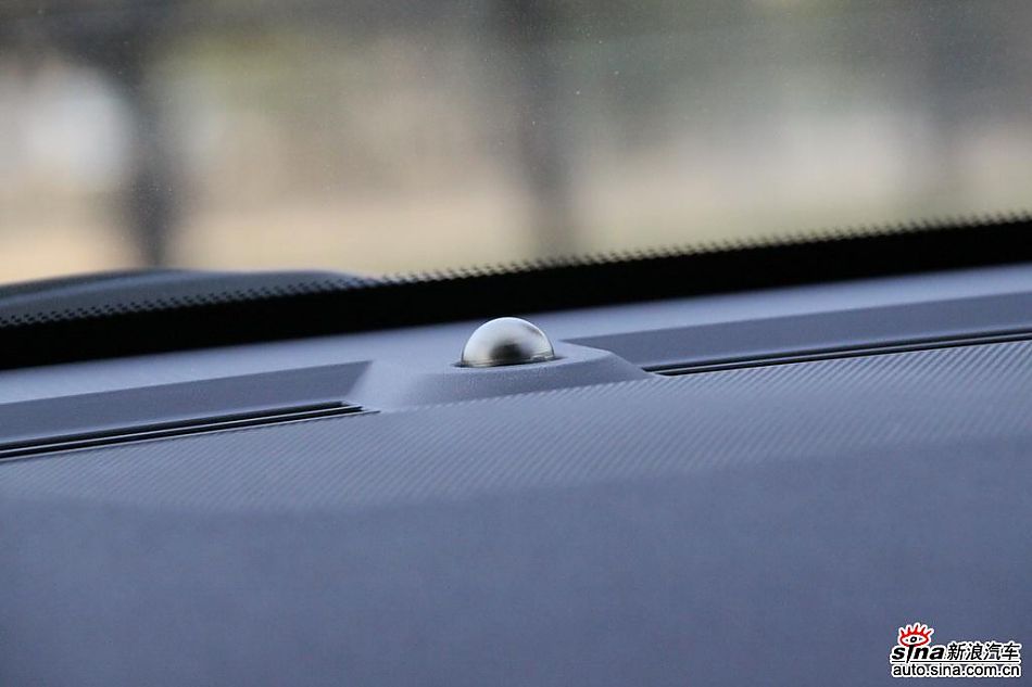 2010款凯迪拉克CTS 3.0豪华运动版内饰