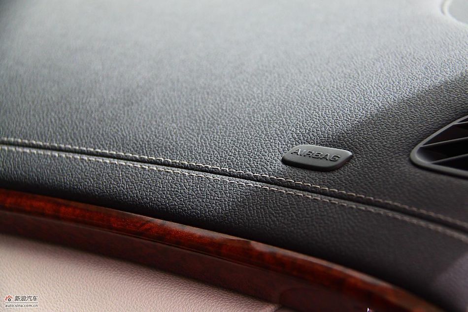 凯迪拉克CTS Wagon内饰实拍图