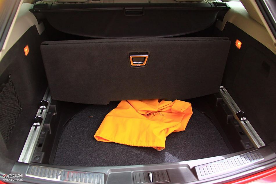 凯迪拉克CTS Wagon内饰实拍图