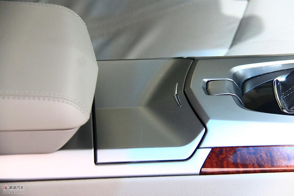 凯迪拉克CTS Wagon内饰实拍图