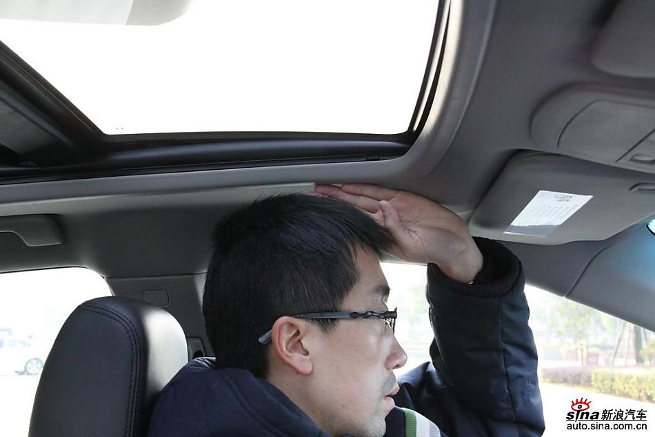 2010款凯迪拉克CTS 3.0豪华运动版内饰