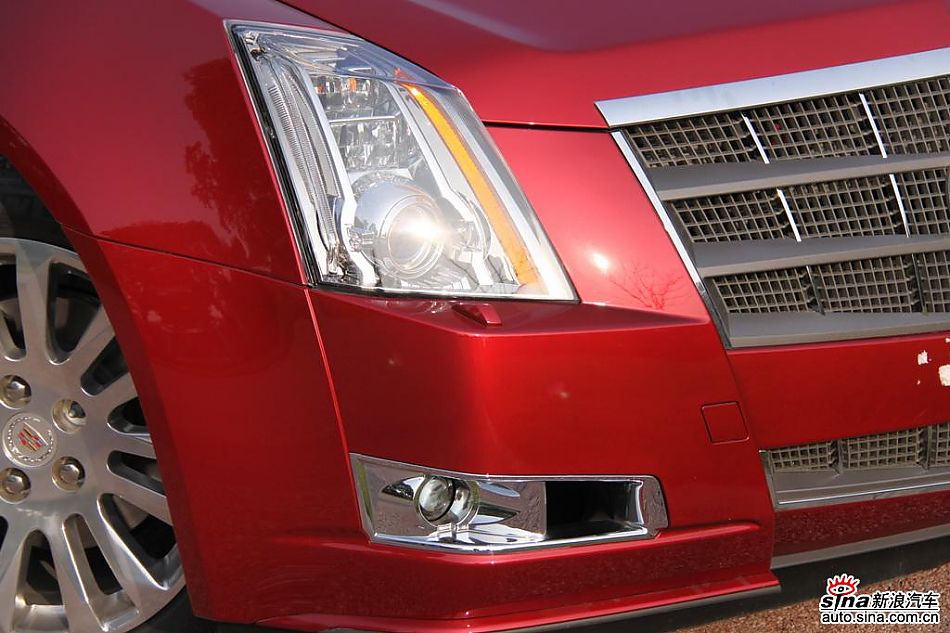 2010款凯迪拉克CTS 3.0豪华运动版外观