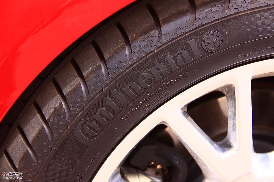 凯迪拉克CTS Wagon外观实拍图